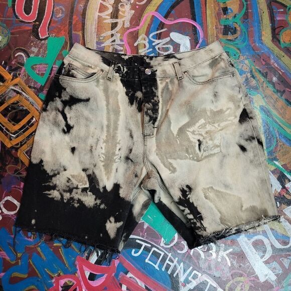 Women's Size 18 Custom Reverse Tie-Dye Denim Shorts - Picture 1 of 7